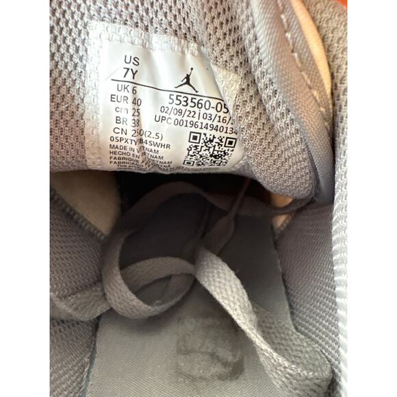 Air Jordan 1 Low Vintage Stealth Grey White 553560-053 Size 7Y Sneakers - Picture 8 of 9